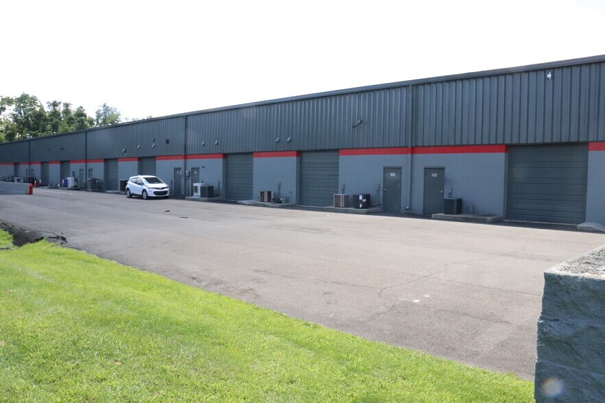 More Photos Of 1850 County Line Rd, Huntingdon Valley Warehouse For Lease