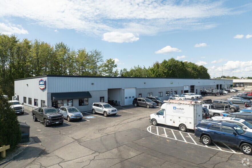 More Photos Of 429 Warren Ave, Portland Flex For Lease