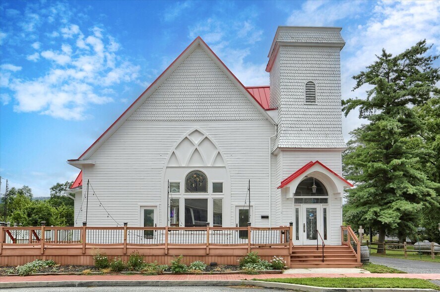 Primary Photo Of 5948 Linglestown Rd, Harrisburg Restaurant For Sale