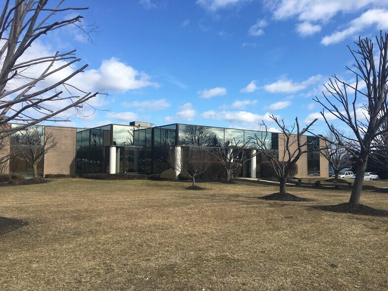 More Photos Of 60 Blacksmith Rd, Newtown Medical For Lease