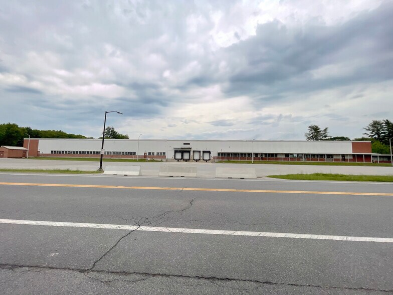 More Photos Of 49 Geyser Rd, Saratoga Springs Manufacturing For Lease