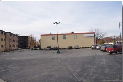 More Photos Of 5520 N Lincoln Ave, Chicago General Retail For Lease