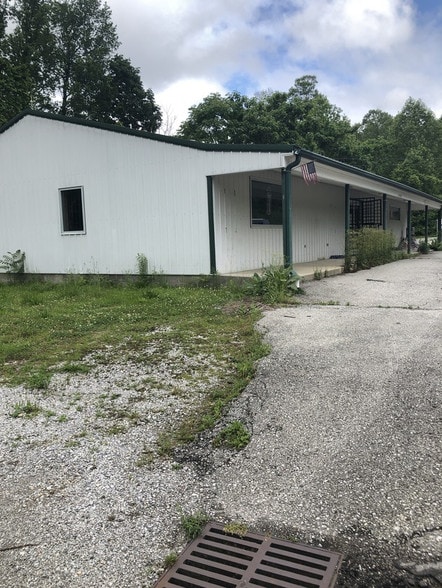 More Photos Of 11855 Nashville Hwy, Baxter Convenience Store For Sale