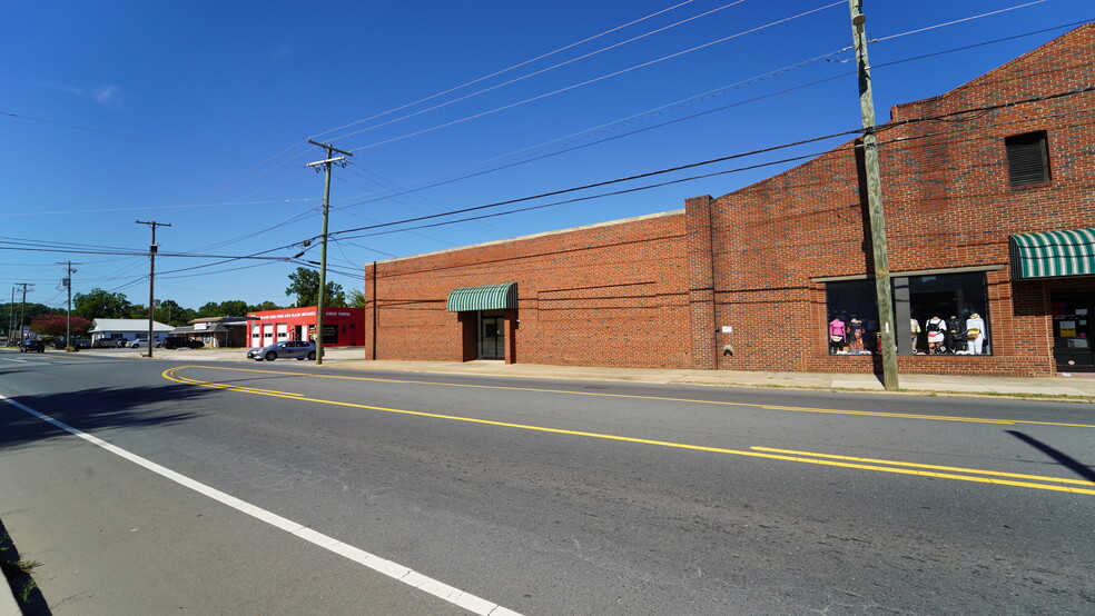 More Photos Of 384 Church St, Concord Flex For Lease