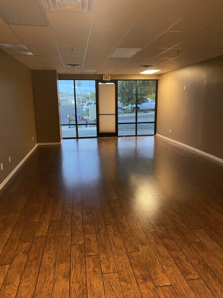 More Photos Of 16729 E Palisades Blvd, Fountain Hills Storefront For Sale