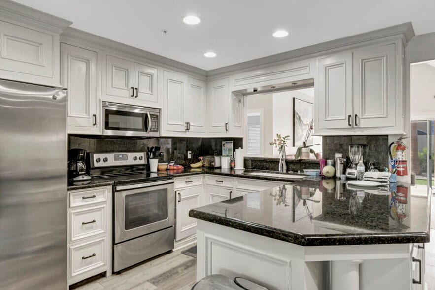 More Photos Of 15801 N 19th Pl, Phoenix Assisted Living For Sale