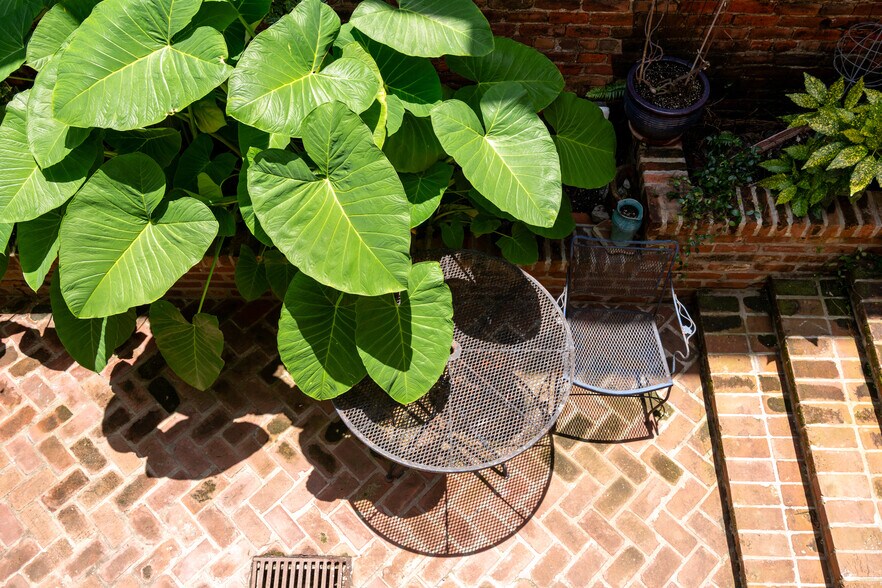 More Photos Of 1018 Bienville Ave, New Orleans Office For Lease