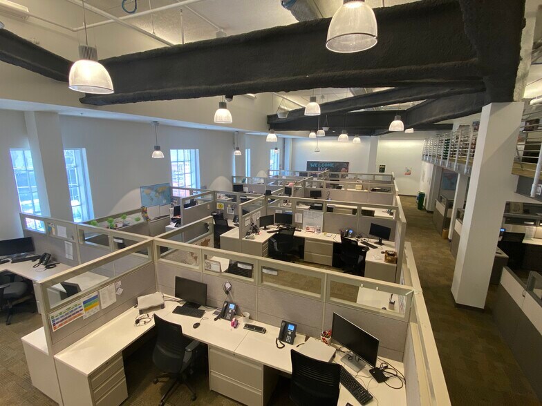 More Photos Of 216-218 W Water St, Charlottesville Loft Creative Space For Lease