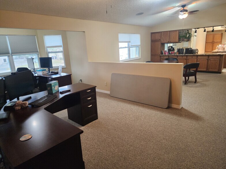 More Photos Of 2105 Drew St, Clearwater Office For Sale