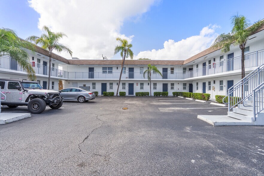 More Photos Of 50 SE 12th St, Fort Lauderdale Apartments For Sale