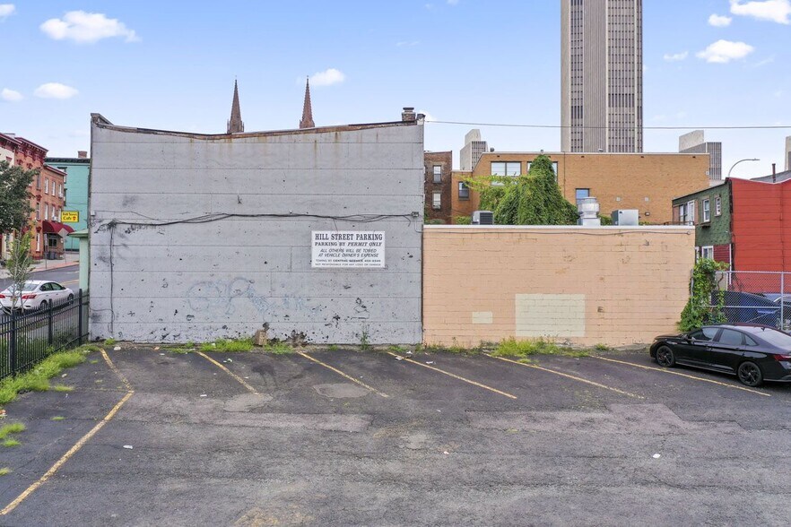 More Photos Of 165 Madison Ave, Albany Storefront Retail Residential For Sale