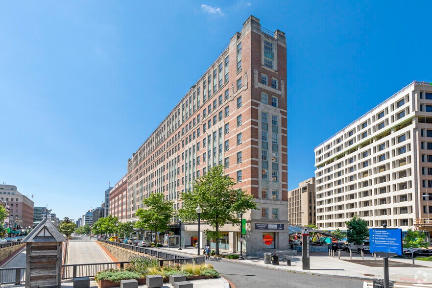 More Photos Of 1350 Connecticut Ave NW, Washington Office For Lease