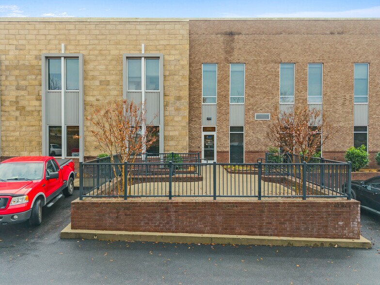 More Photos Of 2179 Edward Curd Ln, Franklin Loft Creative Space For Sale