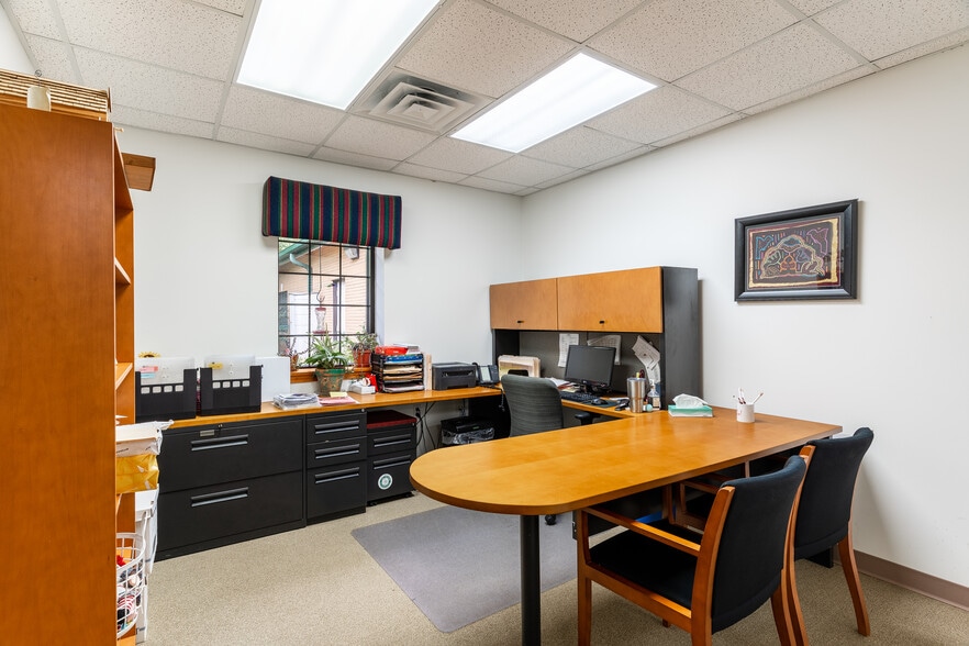 More Photos Of 2145 Collins Hill Rd, Lawrenceville Schools For Sale