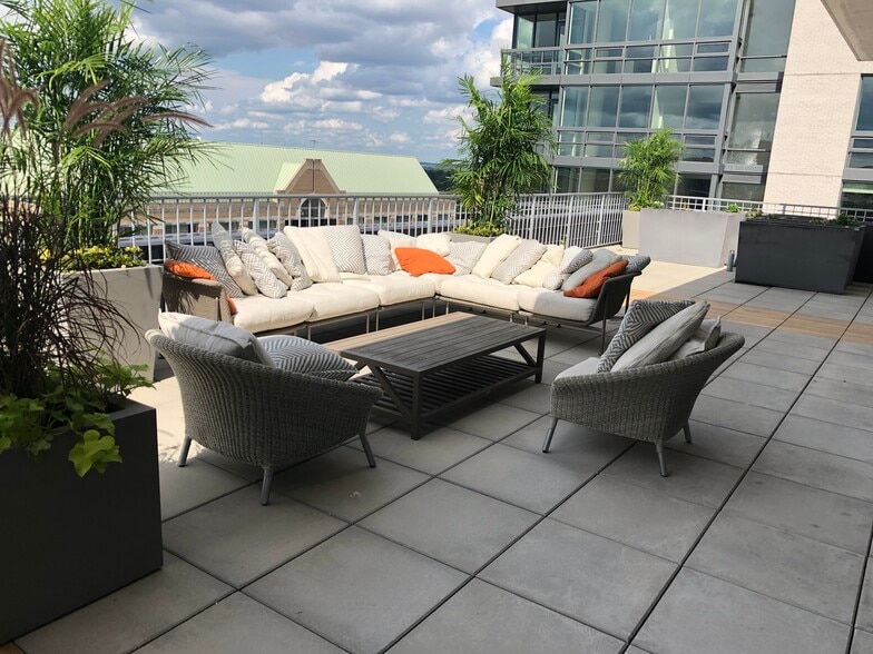 More Photos Of 4040 N Fairfax Dr, Arlington Office For Lease