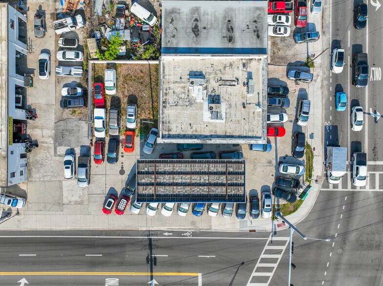 More Photos Of 910 Cattlemen Rd, Sarasota Auto Repair For Lease