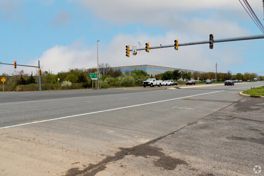 More Photos Of 2600 Main Street Extension, Sayreville Warehouse For Lease