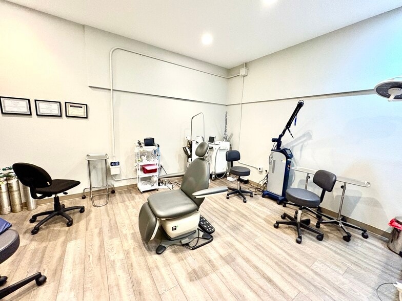 More Photos Of 24420 State Road 54, Lutz Medical For Lease