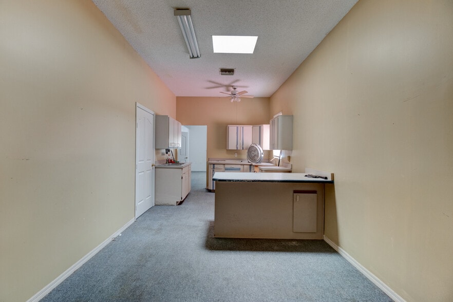 More Photos Of 2820 Howland Blvd, Deltona Storefront Retail Office For Sale