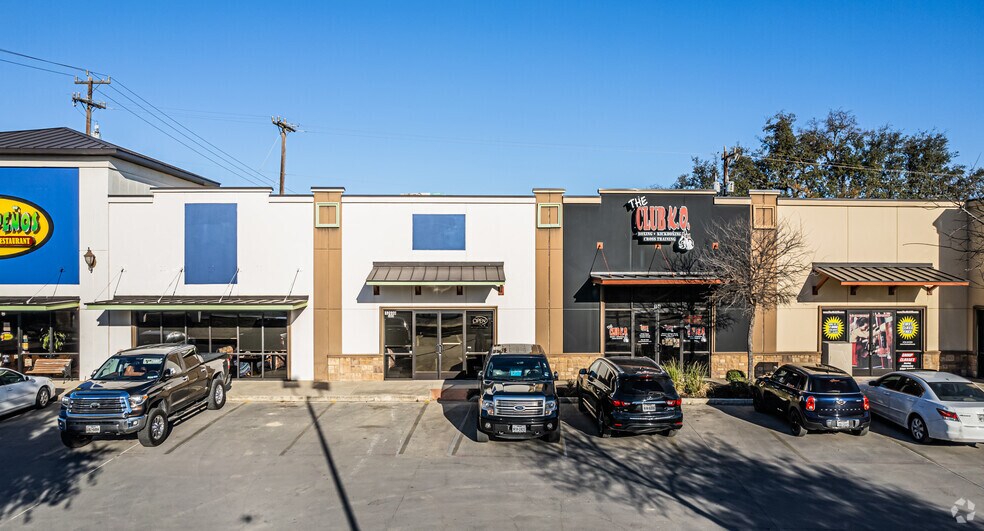 More Photos Of 12030 Bandera Rd, Helotes Storefront Retail Office For Lease