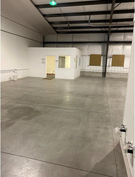 More Photos Of 1463 Commerce Way, Idaho Falls Warehouse For Sale