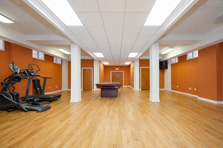 More Photos Of 214 Main St, Poughkeepsie Loft Creative Space For Sale