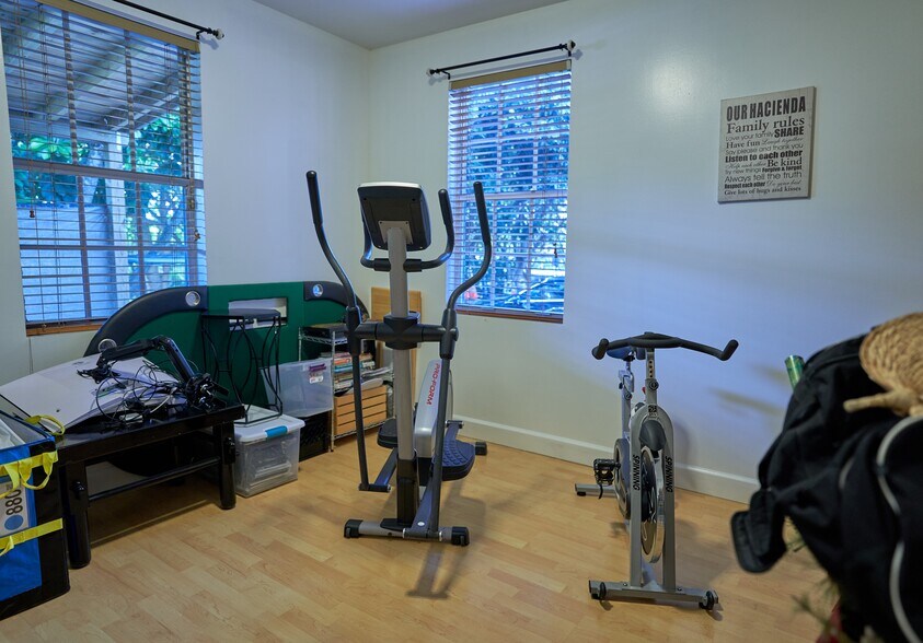 More Photos Of 19050 SW 194th Ave, Miami Specialty For Sale