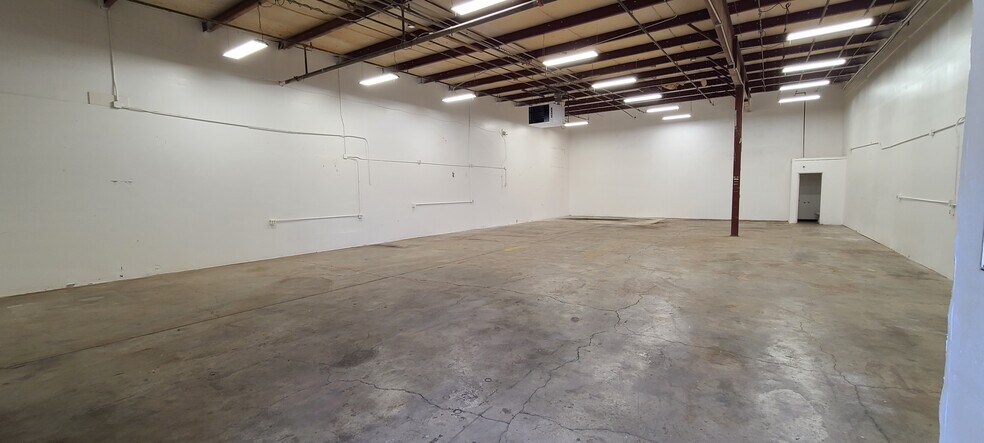 More Photos Of 2443-2455 McGilchrist St SE, Salem Warehouse For Lease