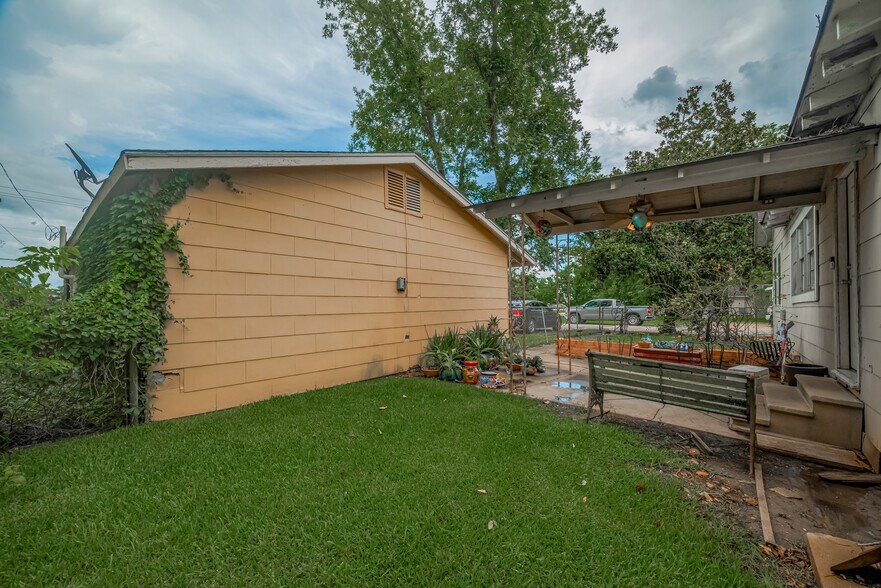 More Photos Of , Wharton Multifamily For Sale