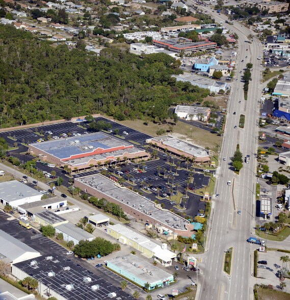 More Photos Of 1638 SE Federal Hwy, Stuart Unknown For Lease