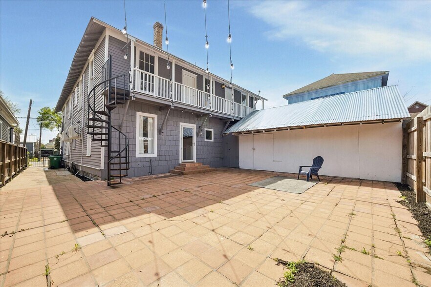 More Photos Of 1812 Kane St, Houston Office Residential For Sale