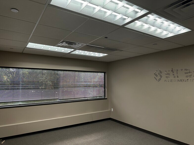 More Photos Of 4390 Route 1 N, Princeton Office For Lease
