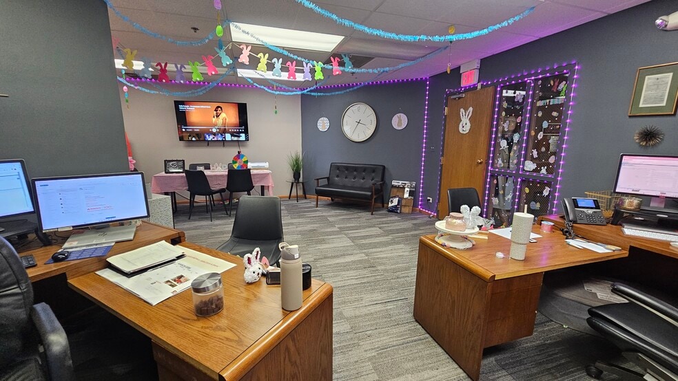 More Photos Of 17236 Harlem Ave, Tinley Park Office For Sale
