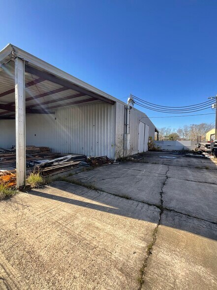 More Photos Of 3201 Texas Ave, La Marque Warehouse For Sale