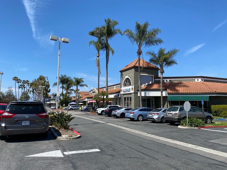 More Photos Of 3511 Pacific Coast Hwy, Torrance General Retail For Sale