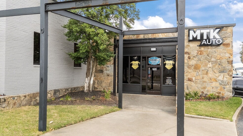 More Photos Of 1605 Brook Rd, Richmond Warehouse For Sale