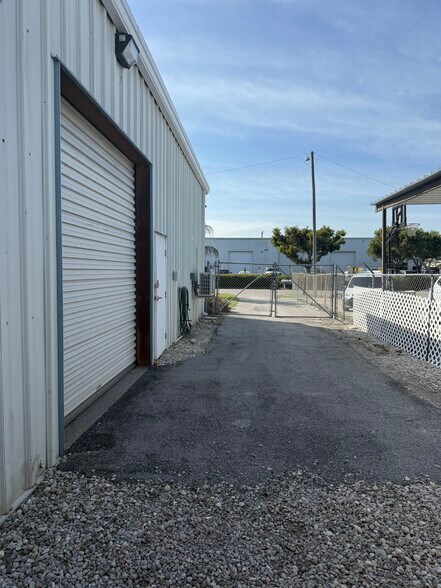 More Photos Of 5790 Washington St, Naples Manufacturing For Lease