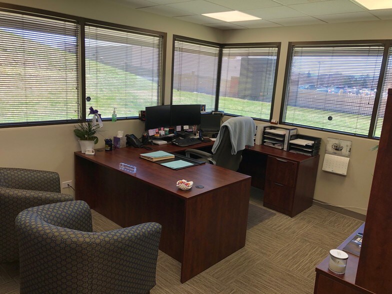 More Photos Of 9000 E Chenango Ave, Greenwood Village Office For Lease