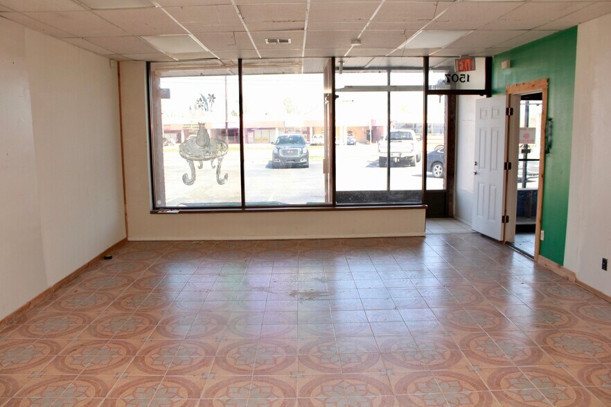More Photos Of 1501-1511 N Rockwell Ave, Oklahoma City Storefront Retail Office For Lease