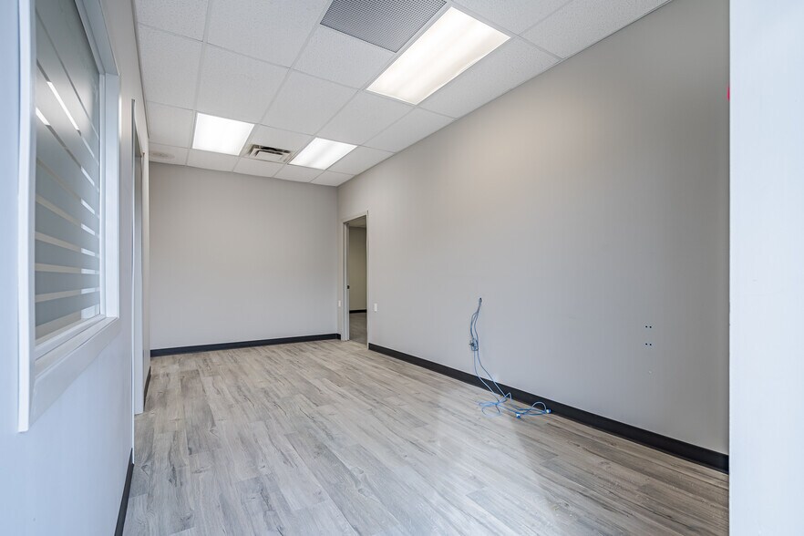 More Photos Of 5704 44 St, Lloydminster Office For Lease