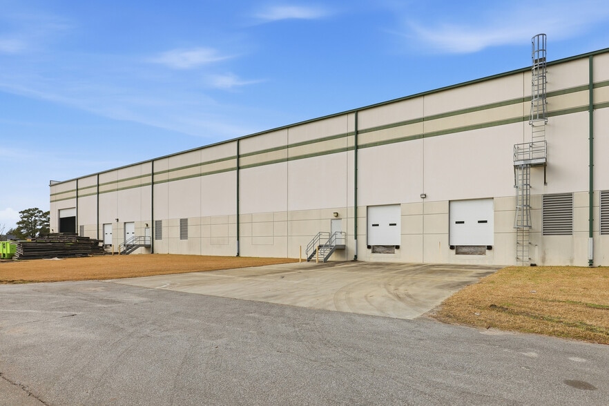 More Photos Of 2675 Rouse Rd, Kinston Manufacturing For Lease