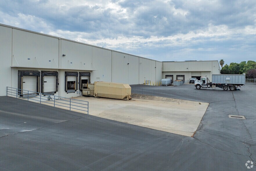 More Photos Of 2615 Boeing Way, Stockton Warehouse For Lease