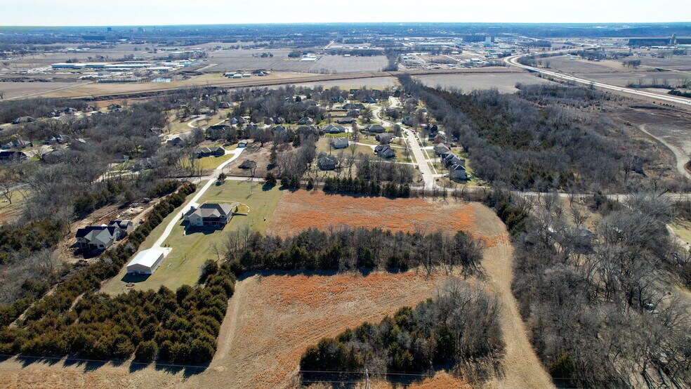 More Photos Of NW 37th St, Topeka Land For Sale