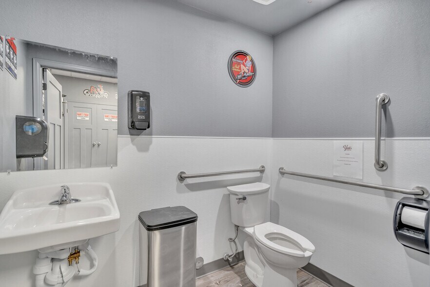 More Photos Of 84 Highway 105, Palmer Lake Storefront Retail Residential For Sale