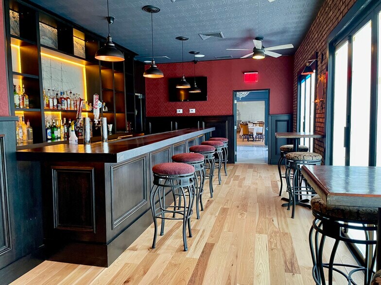 More Photos Of 141 Mansion Ave, Staten Island Restaurant For Sale