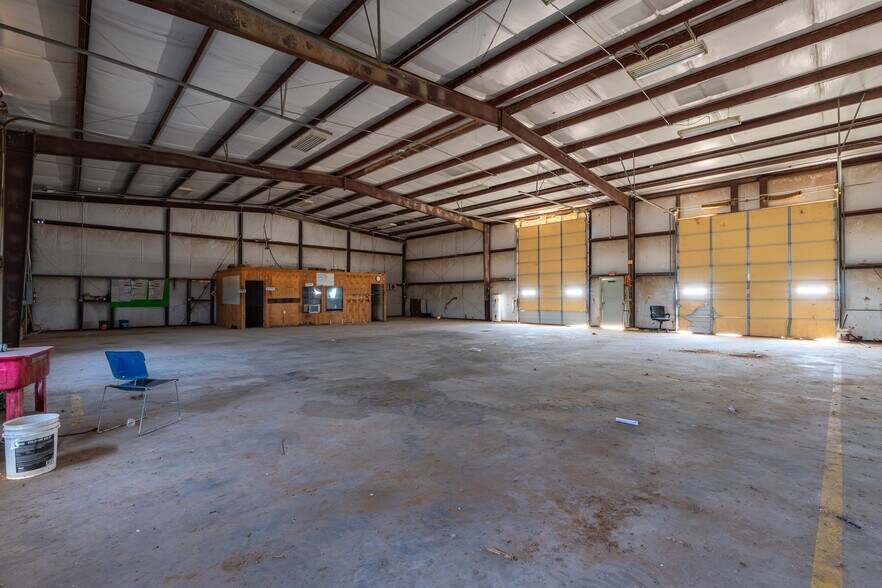 More Photos Of 3661 Fm 468, Cotulla Warehouse For Sale