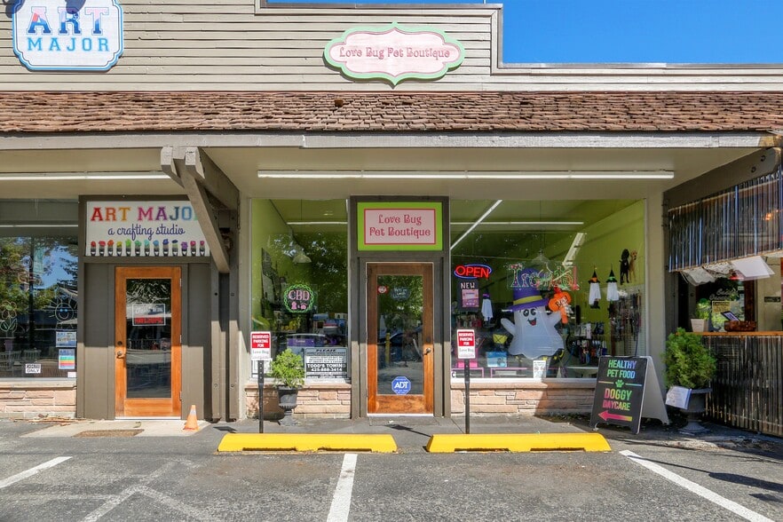 More Photos Of 8030 Railroad Ave SE, Snoqualmie Supermarket For Sale