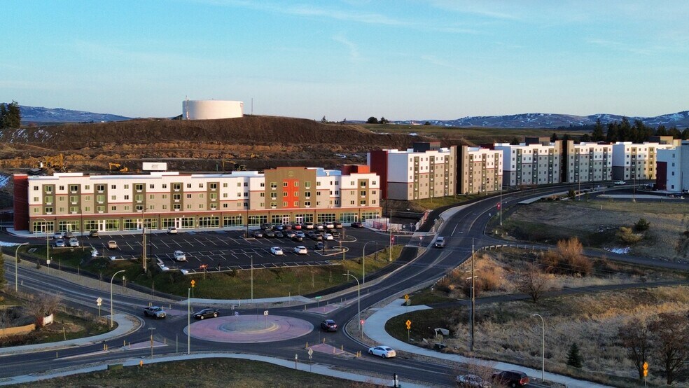 More Photos Of 1490 NE North Fairway Dr, Pullman General Retail For Lease