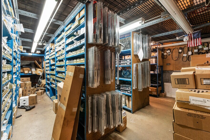 More Photos Of 805 Lafayette Ave, Hawthorne Auto Repair For Sale