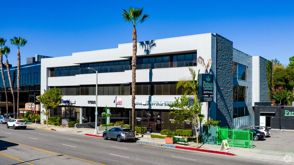 More Photos Of 17525 Ventura Blvd, Encino Office For Lease